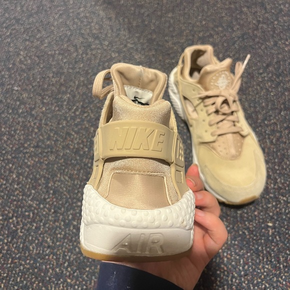 Nike air huarache tan size 9 - Picture 4 of 7